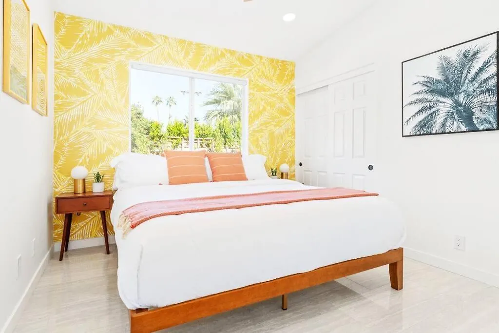 Pineapple Palms Villa Palm Springs